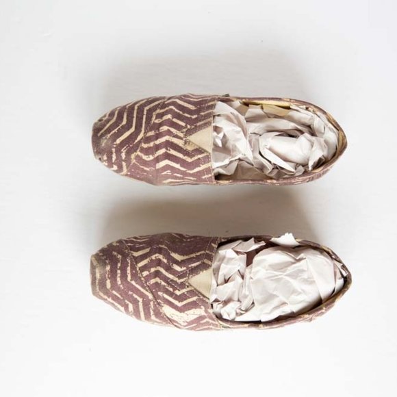 Gently used TOMS - Picture 6 of 12